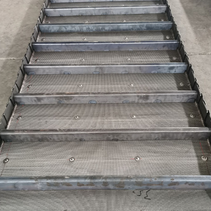 Correia transportadora de elevação de fixadores